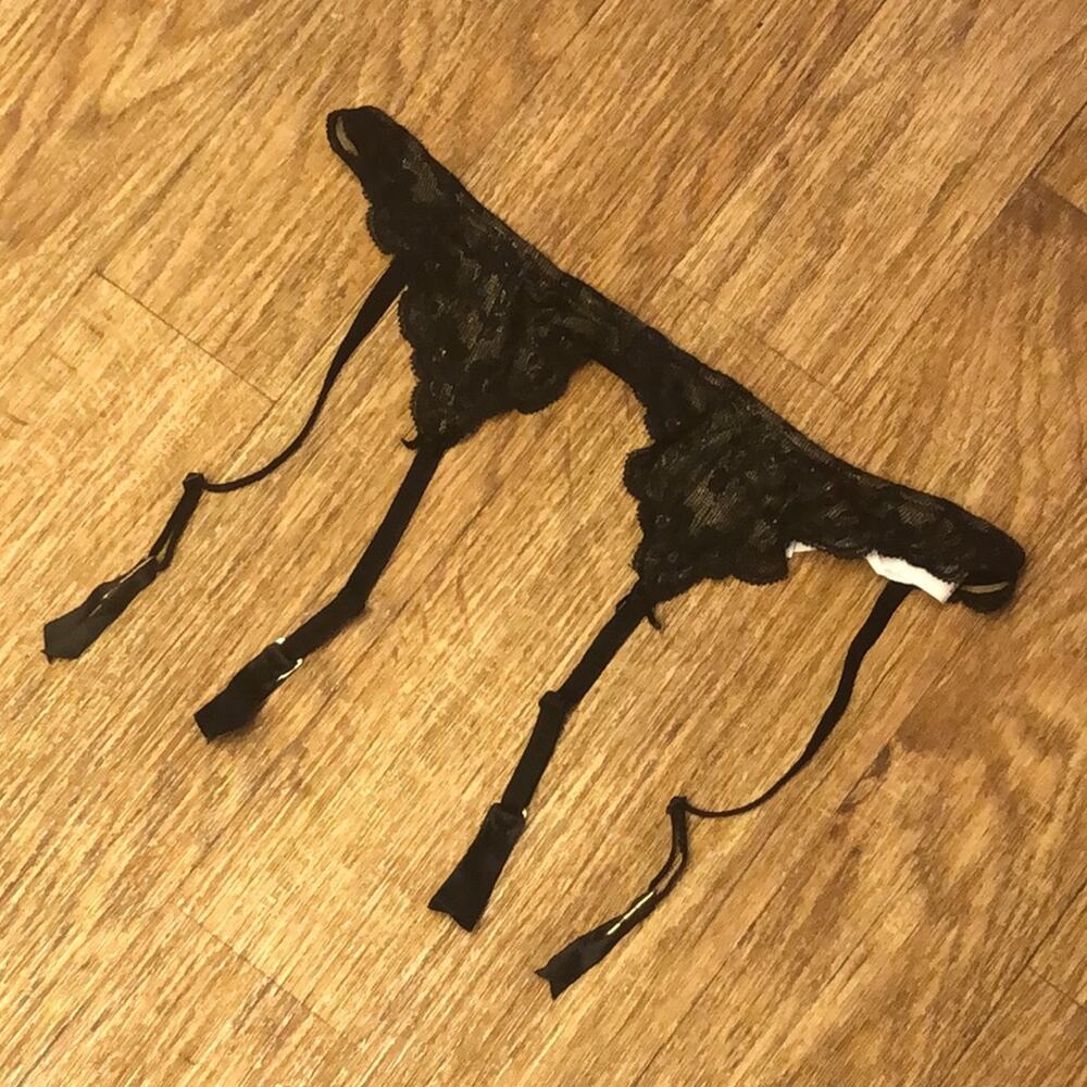 NWOT Intimissimi Black and Tan Floral Lace Mesh Garter Belt Size One Size